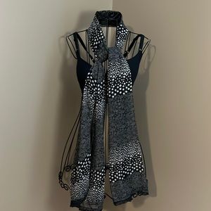 Apt 9 Scarf